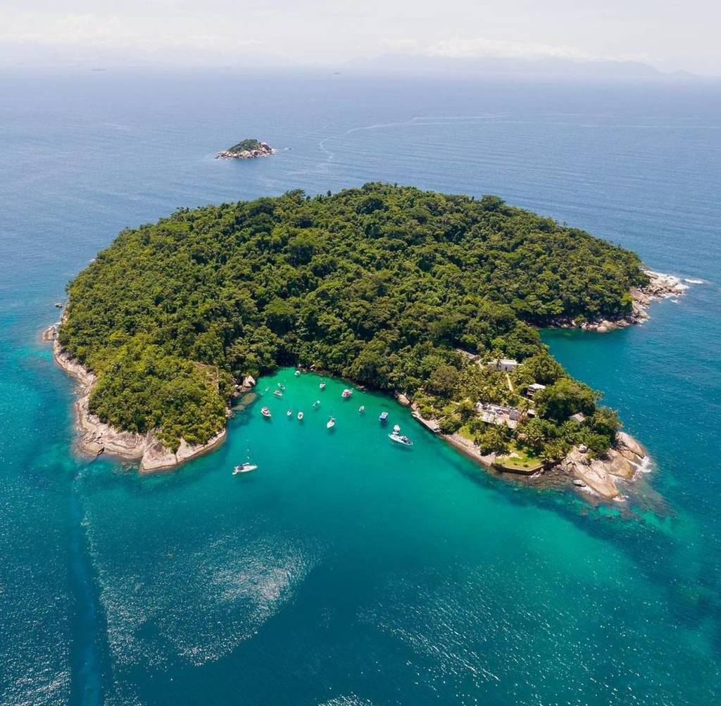 Ilha dos Cocos - Passeio de lancha em Paraty roteiro sul